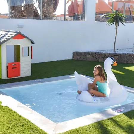 And Light Mini Golf Pool Luxury 7 Star Сasa de vacaciones La Guirra