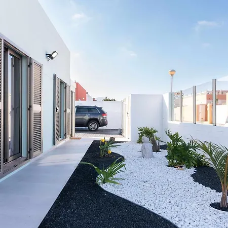 And Light Mini Golf Pool Luxury 7 Star Сasa de vacaciones La Guirra