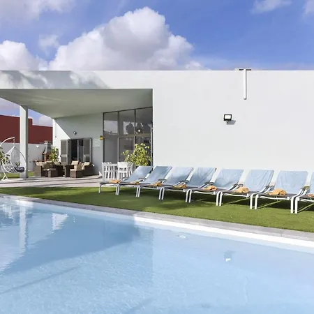 Holiday home And Light Mini Golf Pool Luxury 7 Star La Guirra