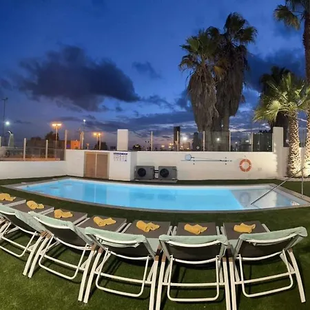 Holiday home And Light Mini Golf Pool Luxury 7 Star