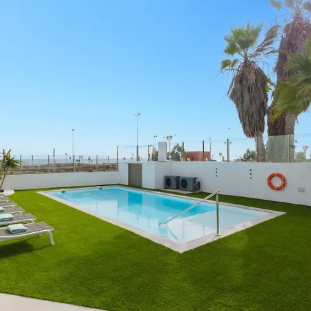 And Light Mini Golf Pool Luxury 7 Star Сasa de vacaciones La Guirra