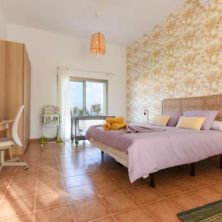 Сasa de vacaciones And Light Mini Golf Pool Luxury 7 Star