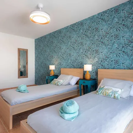 Сasa de vacaciones And Light Mini Golf Pool Luxury 7 Star