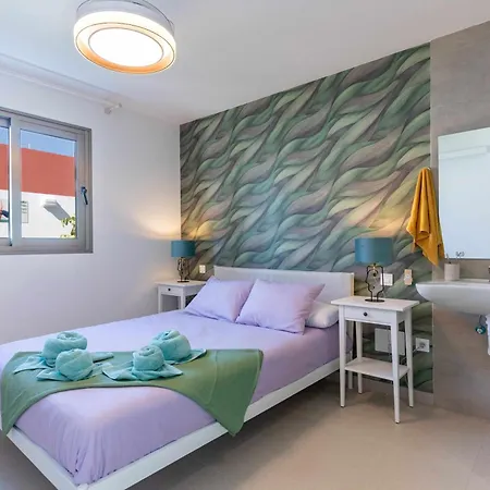 Holiday home And Light Mini Golf Pool Luxury 7 Star *